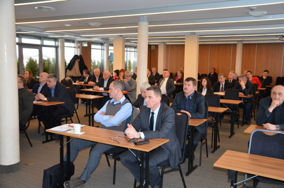 W spotkaniu udział wziął również wicemarszałek Województwa Zachodniopomorskiego odpowiedzialny za wdrażanie Regionalnego Programu Operacyjnego Województwa Zachodniopomorskiego Andrzej Jakubowski (na pierwszym planie z prawej).