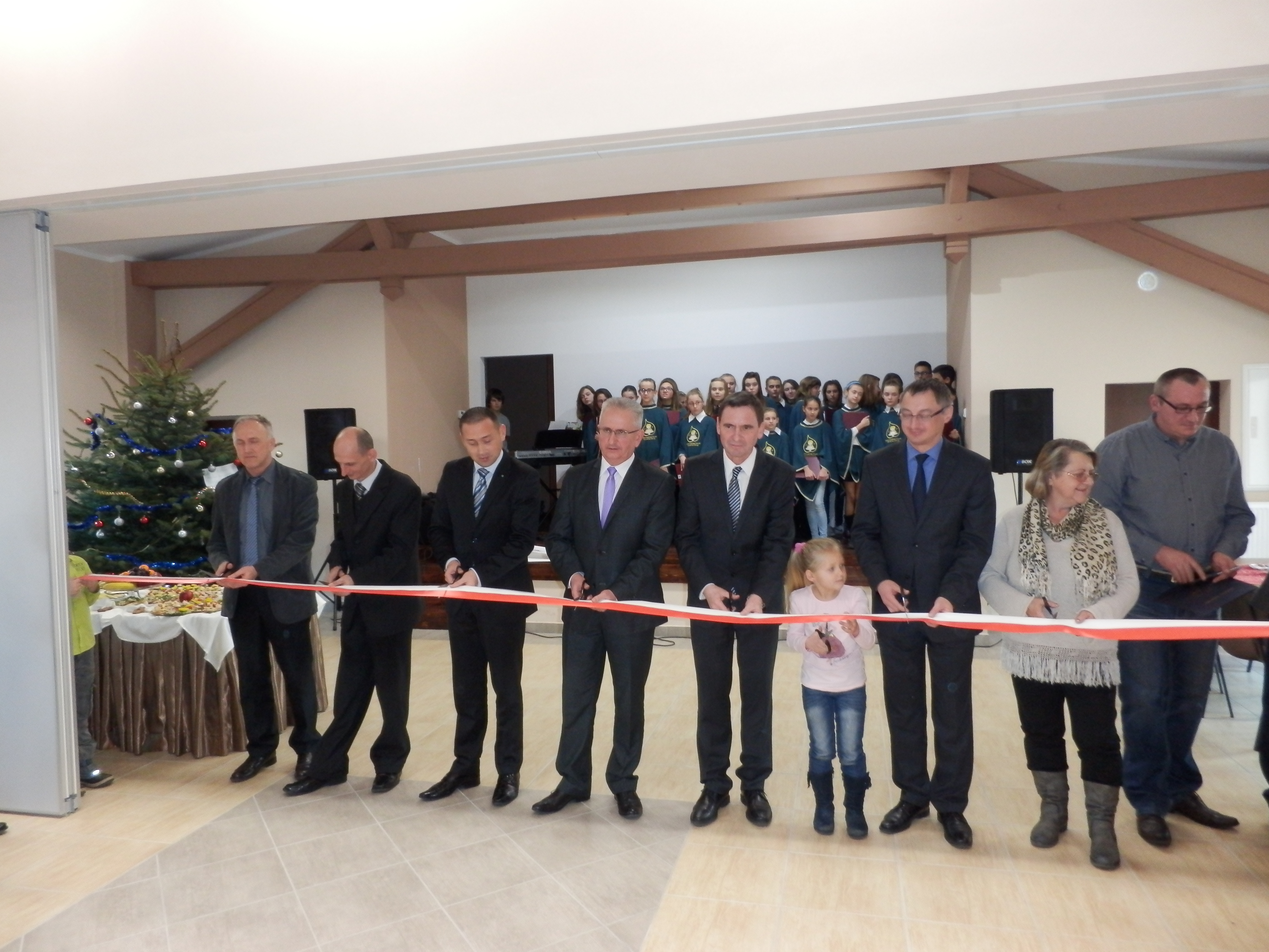 Otwarcie świetlicy wiejskiej w Osinie z udziałem wicemarszałka Województwa zachodniopomorskiego Andrzeja Jakubowskiego