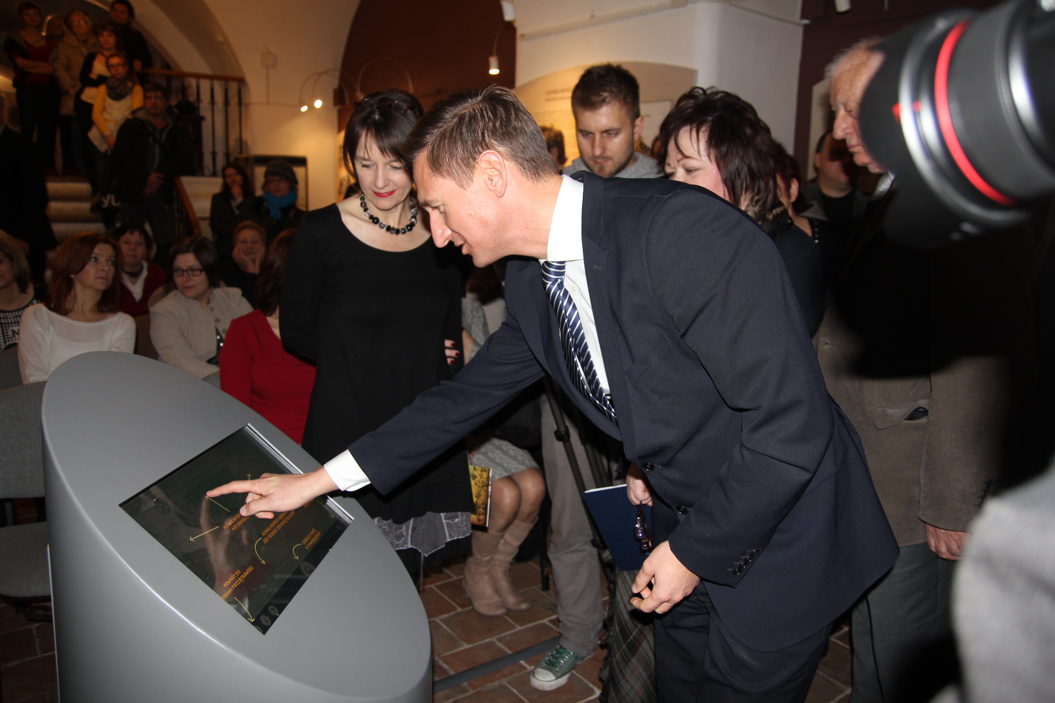 Marszałek Województwa Zachodniopomorskiego podczas prezentacji.