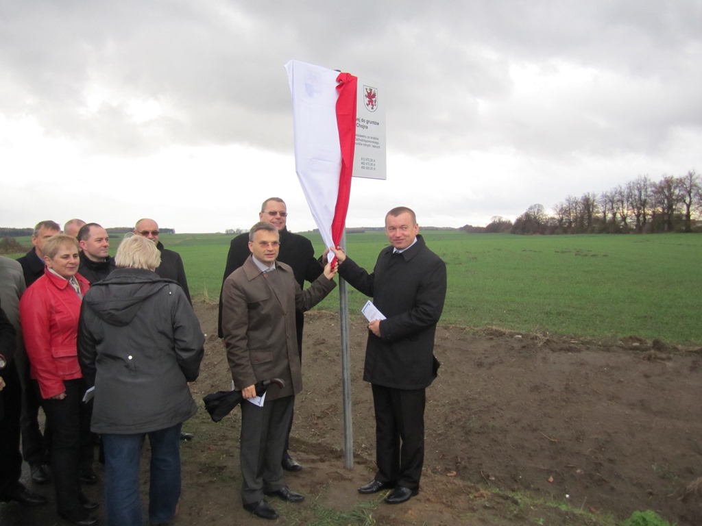 Uroczysty odbiór drogi w Baniewicach.