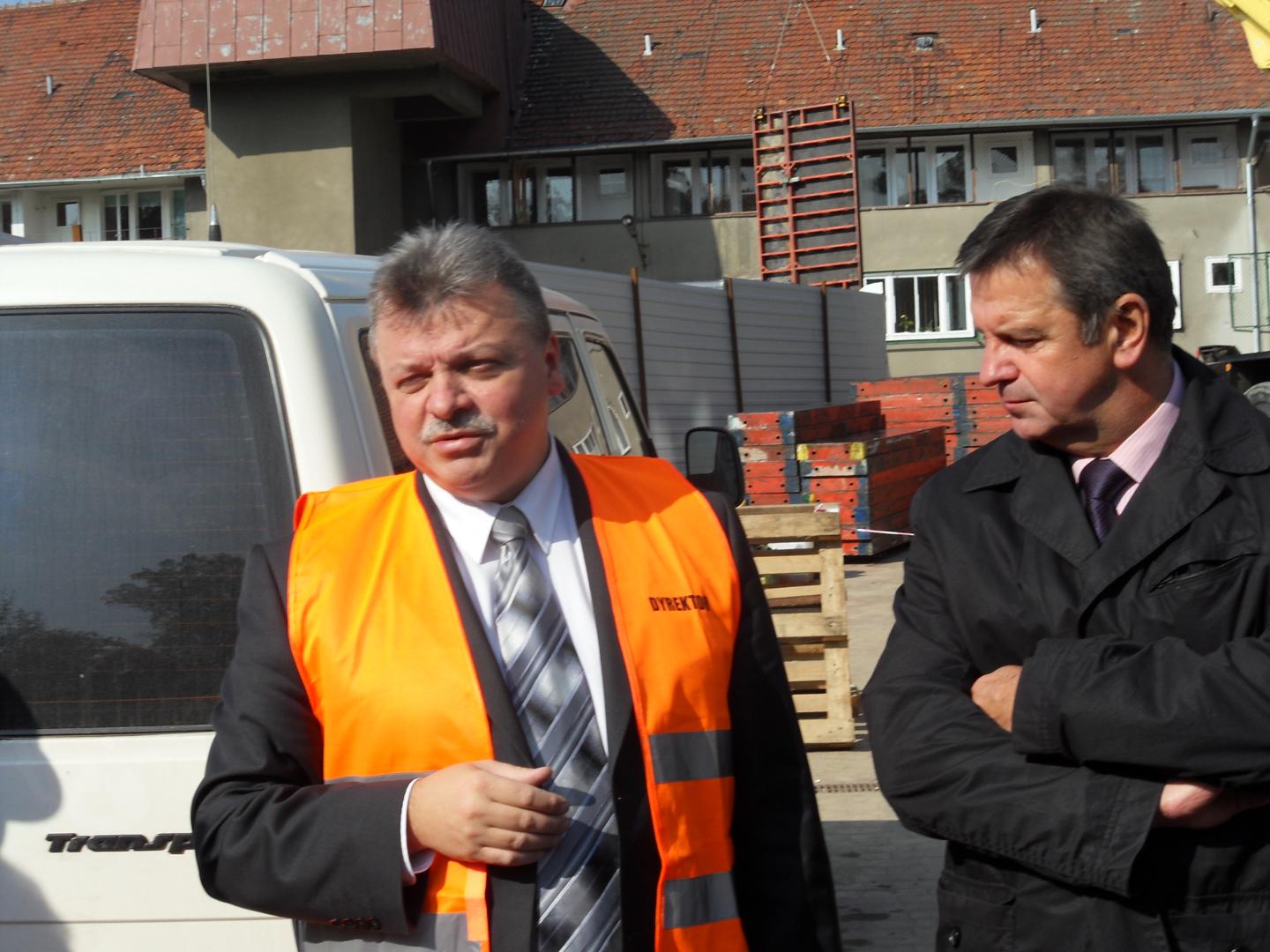 Dyrektor szpitala przy ul. Arkońskiej, Mariusz Pietrzak opowiadał jak na ok. 14 metrach kw. powstanie centrum zabiegowe składające się z oddziału intensywnej terapii, bloków operacyjnych ogólnochirurgicznych, neurochirurgicznych, kardiochirurgicznych oraz chirurgicznych z transplantologią (przeszczepy nerek i wątroby)