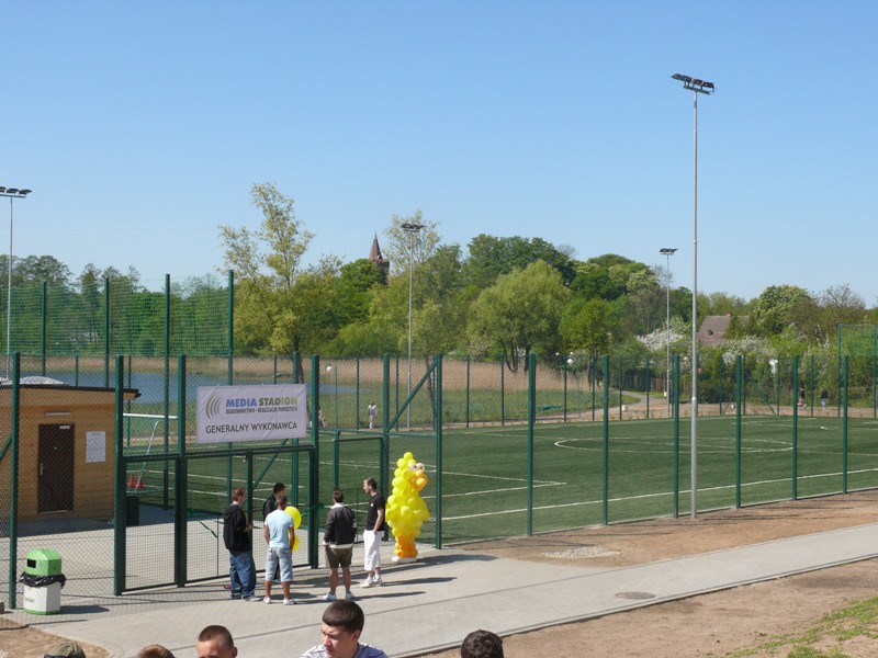 Nowo wybudowany kompleks znajduje się przy samym jeziorze