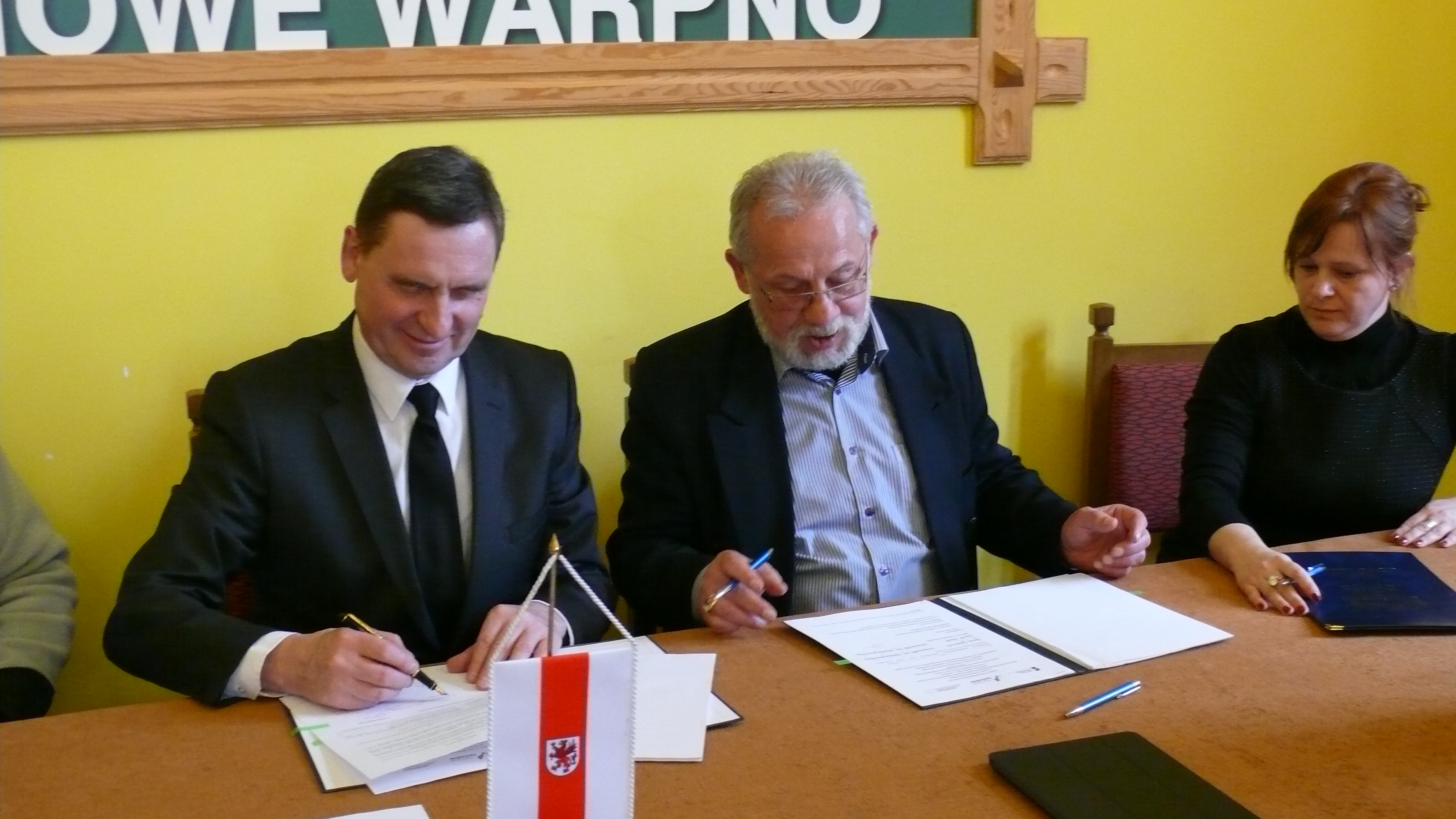 Umowa dotyczy budowy ścieżki edukacji ekologicznej w Gminie Nowe Warpno.