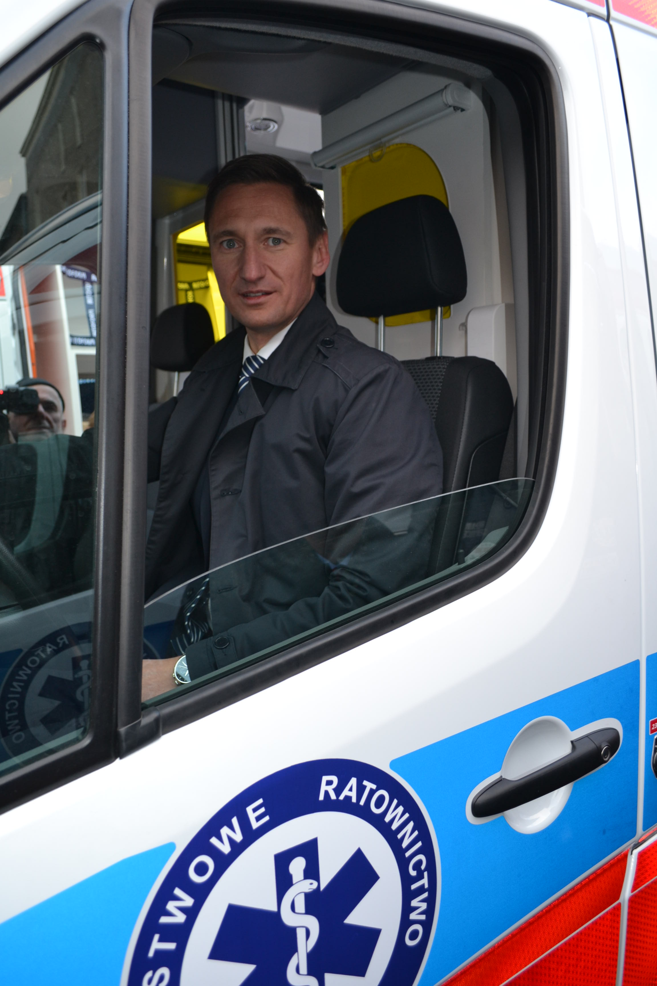 Marszałek Województwa Zachodniopomorskiego Olgierd Geblewicz jako pierwszy testował nowe pojazdy.