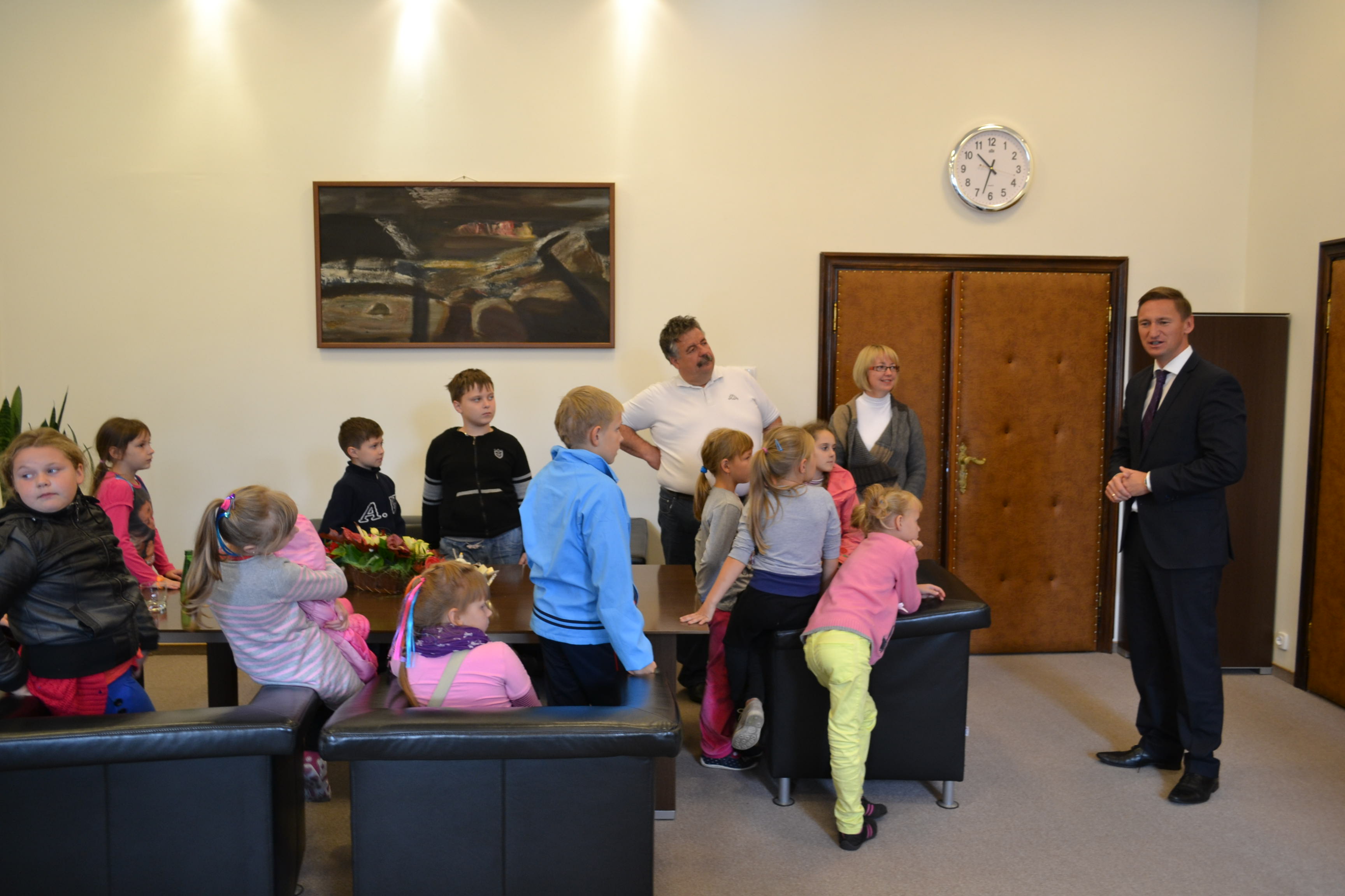 Dzieci czuły się bardzo swobodnie w gabinecie marszałka