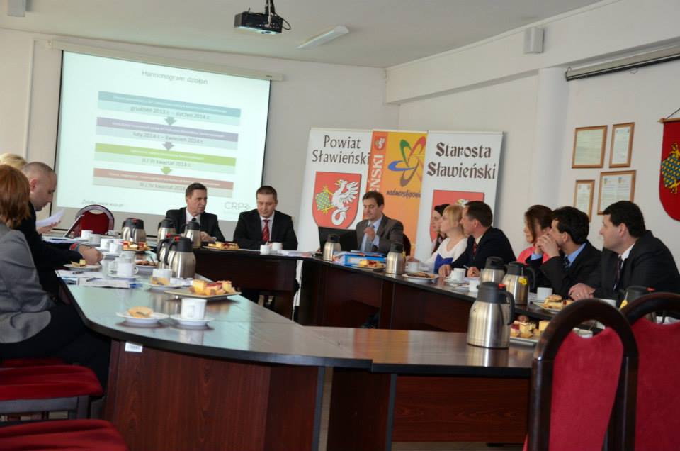 Marszałek Jakubowski tłumaczył podczas spotkania, że nadrzędnym celem musi być budowanie potencjału gospodarczego gmin związanych Kontraktem Samorządowym.