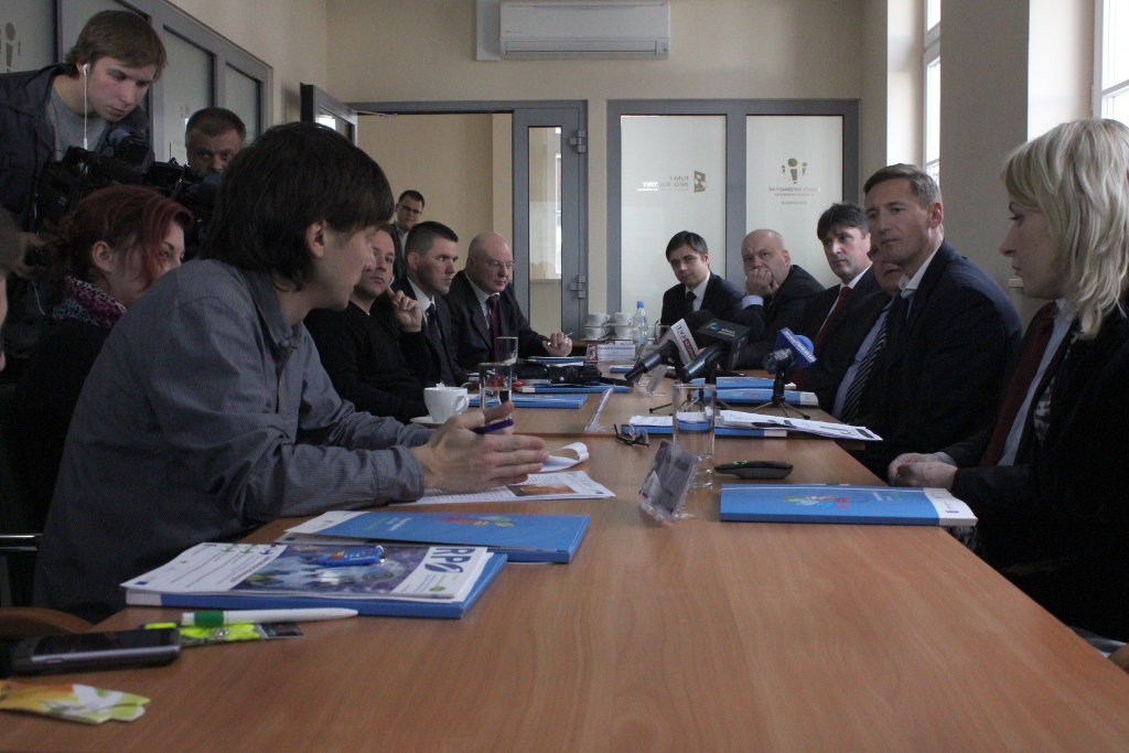 Pierwsza umowa w ramach Inicjatywy JESSICA podpisana - na zdjęciu konferencja prasowa w Głównym Punkcie Informacyjnym Funduszy Europejskich w Szczecinie.