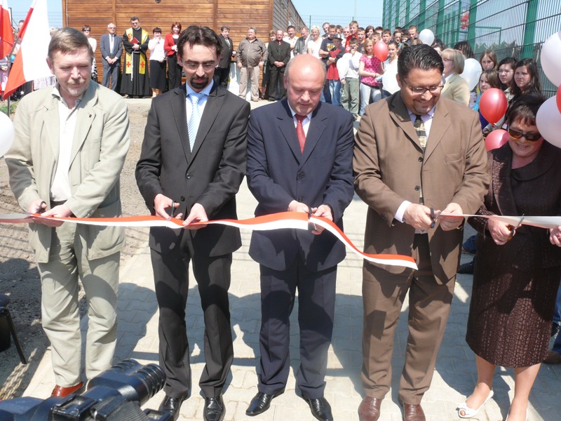 Oficjalne przecięcie wstęgi