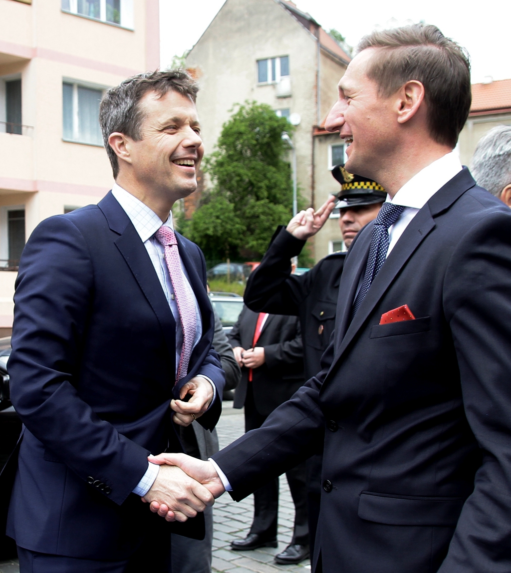 Jego Królewska Wysokość Następca Tronu Królestwa Danii Książę Fryderyk witany przez marszałka Olgierda Geblewicza.