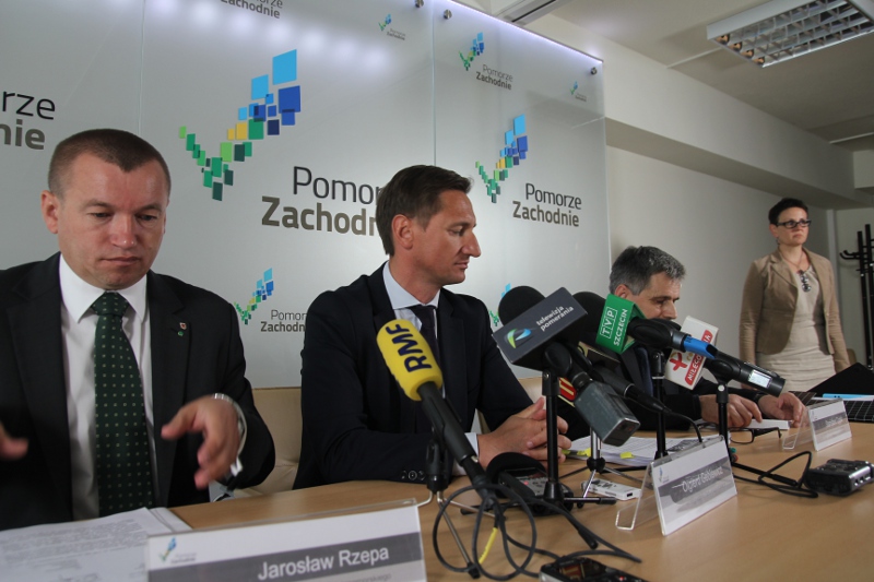 Konferencję otworzyła rzecznik Gabriela Wiatr (pierwsza z prawej).