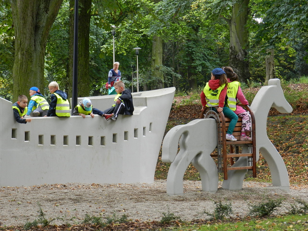 Obiekt powstał przy ulicy Chopina .