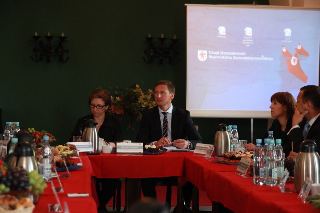 Gościem honorowym marszałka Olgierda Geblewicza była minister Anna Wypych-Namiotko (na zdjęciu pierwsza z lewej).