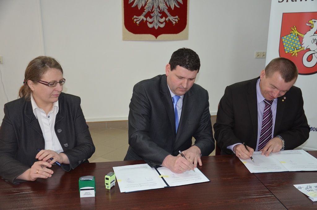 Podpisanie umów w Sławnie.