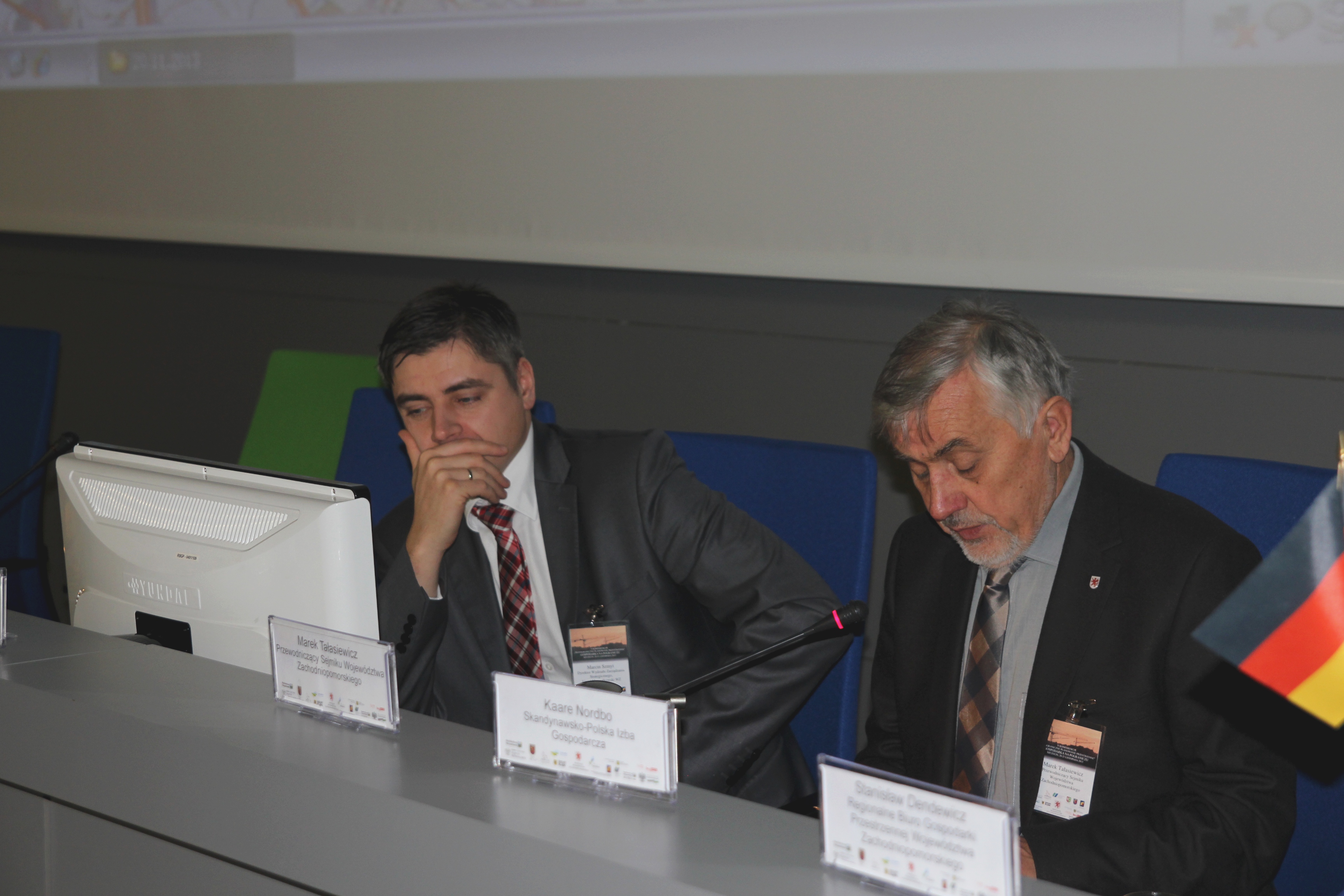 I blok tematyczny poprowadził dr Marek Tałasiewicz. Obok - z lewej - dyrektor Marcin Szmyt.