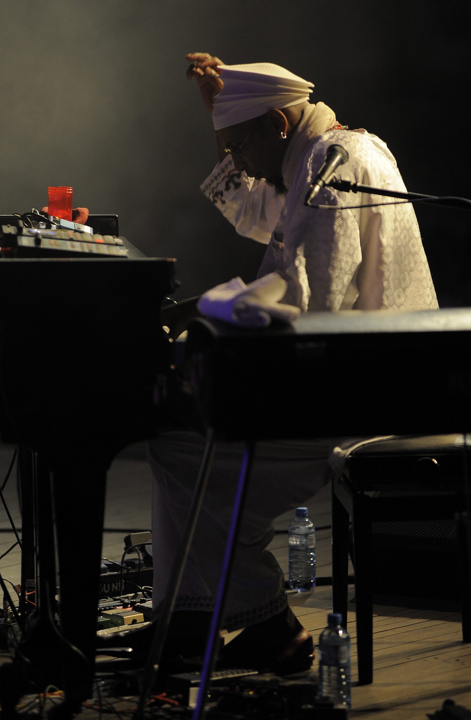 Koncert Omara Sosy na dziedzińcu zamkowym