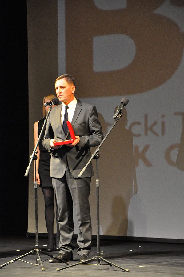 Wicemarszałek Województwa Zachodniopomorskiego Andrzej Jakubowski przekazał BTD w Koszalinie Honorową Odznakę Gryfa Zachodniopomorskiego.