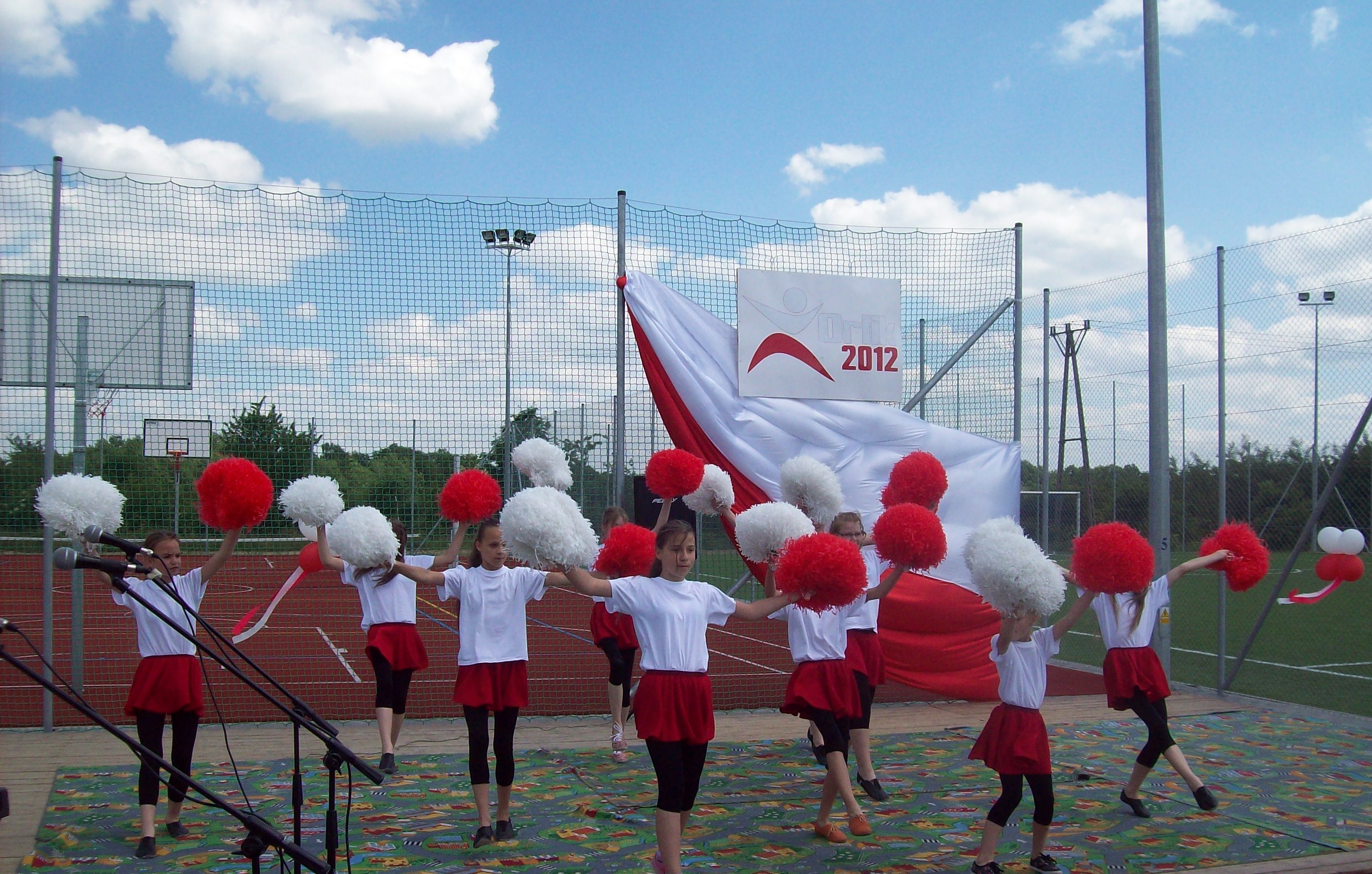 Uroczystemu otwarciu towarzyszyły m.in. występy artystyczne i rozgrywki sportowe.