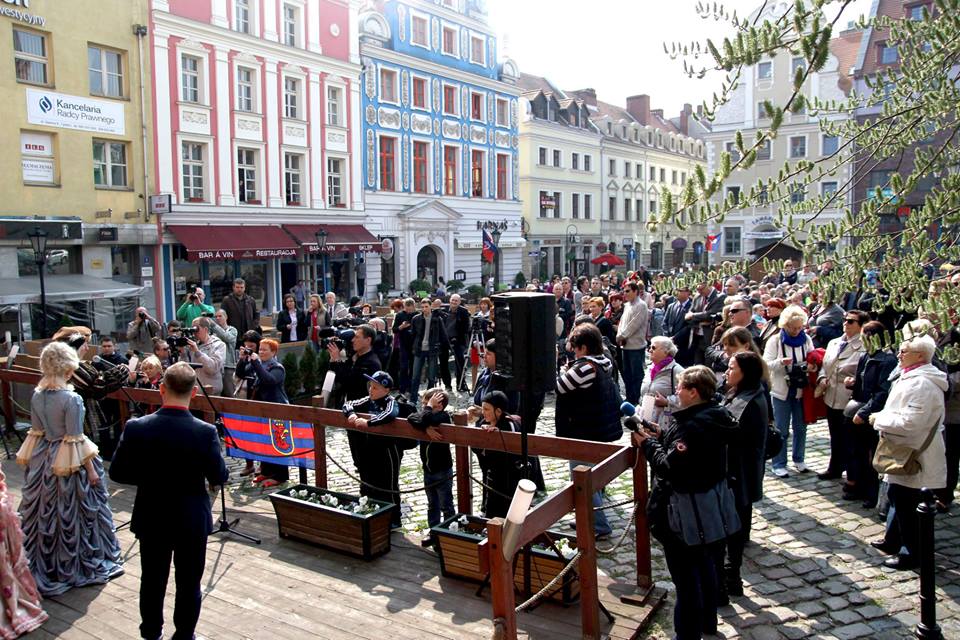 Na szczecińskim podzamczu 3 kwietnia 2013 roku świętowano 771 rocznicę nadania praw miejskich Szczecinowi