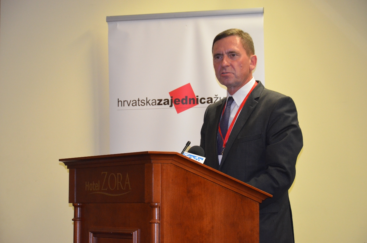 Przemawia wicemarszałek Andrzej Jakubowski.