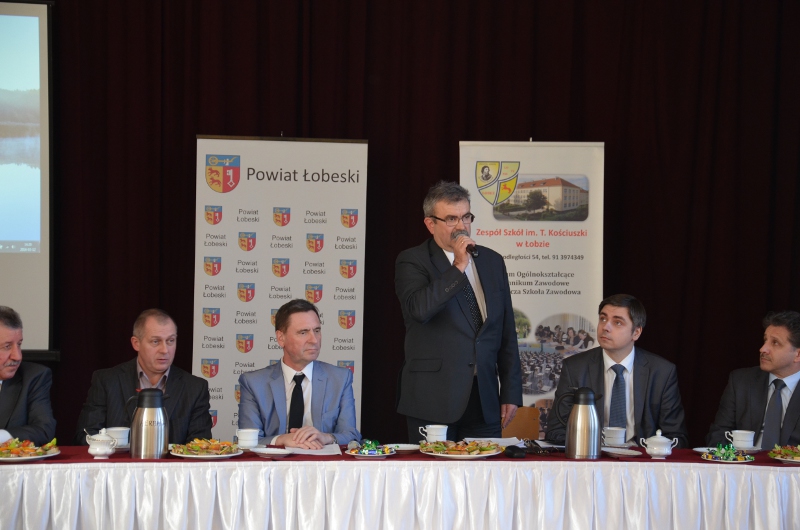 starosta drawski Stanisław Cybula, radny województwa Jan Kozłowski, wicemarszałek Andrzej Jakubowski, wicestarosta łobeski Jan Zdanowicz, dyrektor Marcin Szmyt.