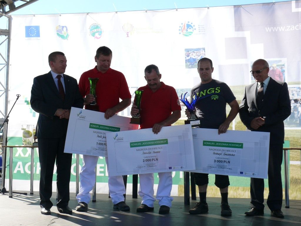 Największe targi rolne Pomorza Zachodniego za nami
Już po raz 26, w dniach 6-8 września 2013 r. w Barzkowicach odbyły się Targi Rolne „Agro Pomerania 2013”.