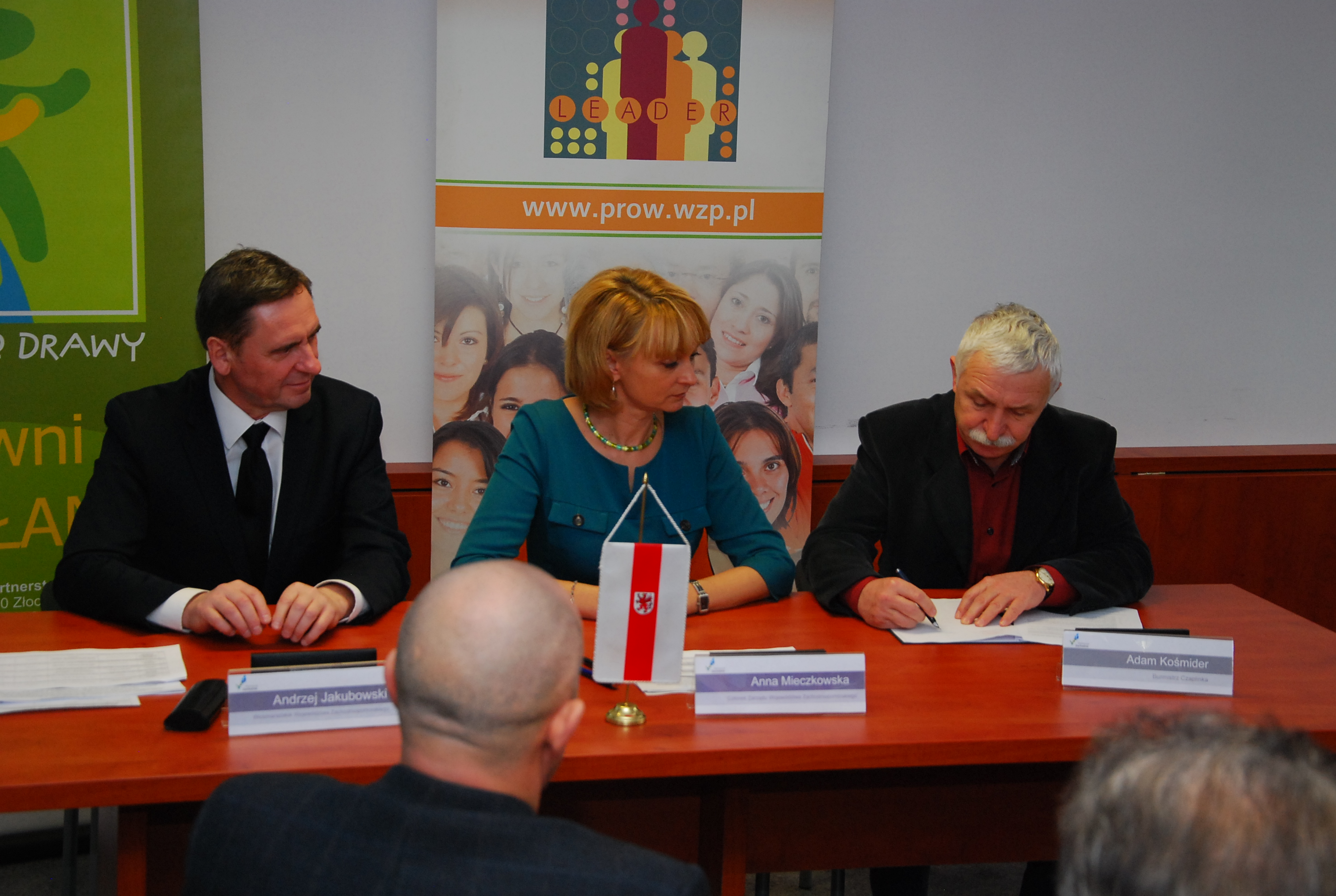 wicemarszałek Województwa Zachodniopomorskiego Andrzej Jakubowski oraz członek Zarządu Województwa Zachodniopomorskiego Anna Mieczkowska.