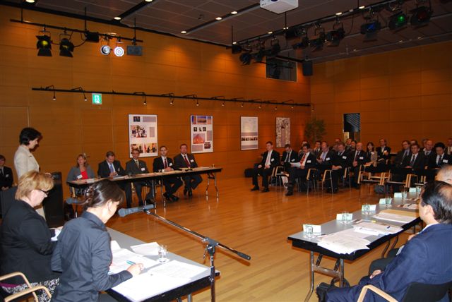 Ambasador Jadwiga Rodowicz otwiera konsultacje