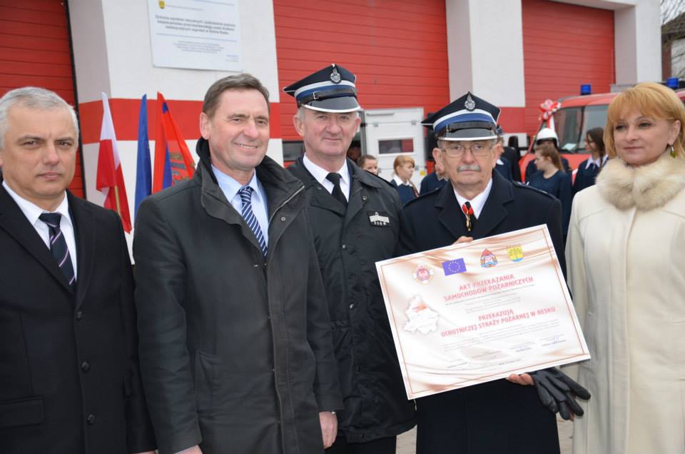 Oprócz wicemarszałka Województwa Zachodniopomorskiego Andrzeja Jakubowskiego w piątkowych uroczystościach udział wzięła również członek Zarządu Województwa Zachodniopomorskiego Anna Mieczkowska.