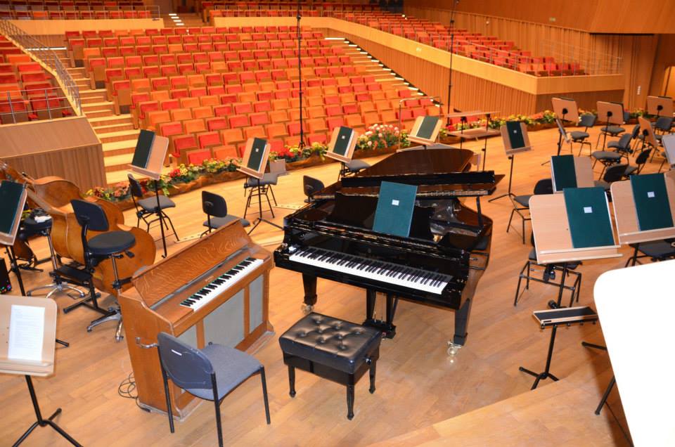 Sala koncertowa została wyposażona w najnowocześniejszy sprzęt i rozwiązania akustyczne.