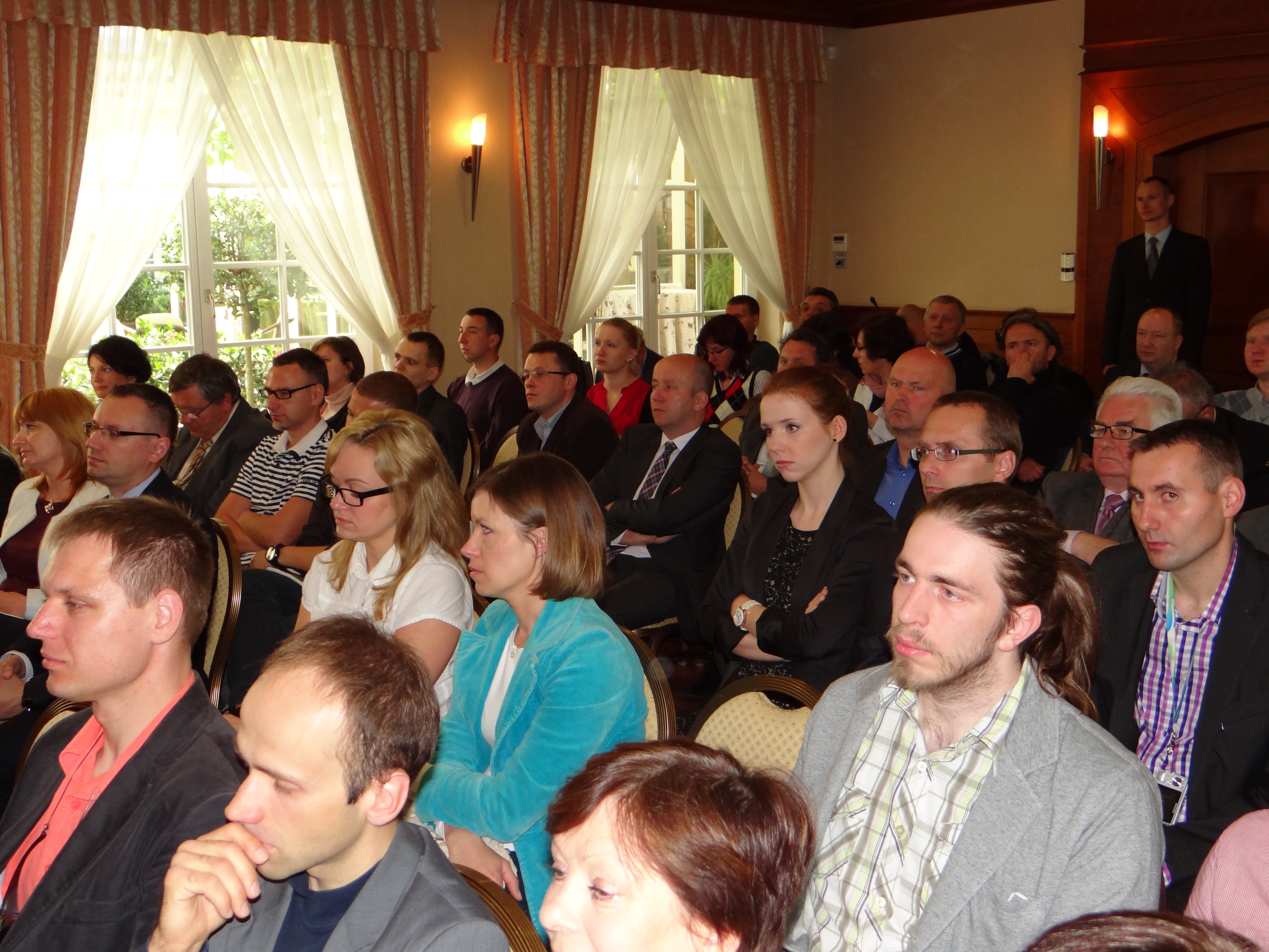 Uczestnikami konferencji byli przedstawiciele jednostek samorządu terytorialnego oraz organizacji pozarządowych.