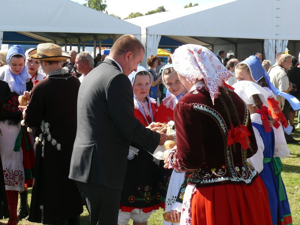 Największe targi rolne Pomorza Zachodniego za nami
Już po raz 26, w dniach 6-8 września 2013 r. w Barzkowicach odbyły się Targi Rolne „Agro Pomerania 2013”.