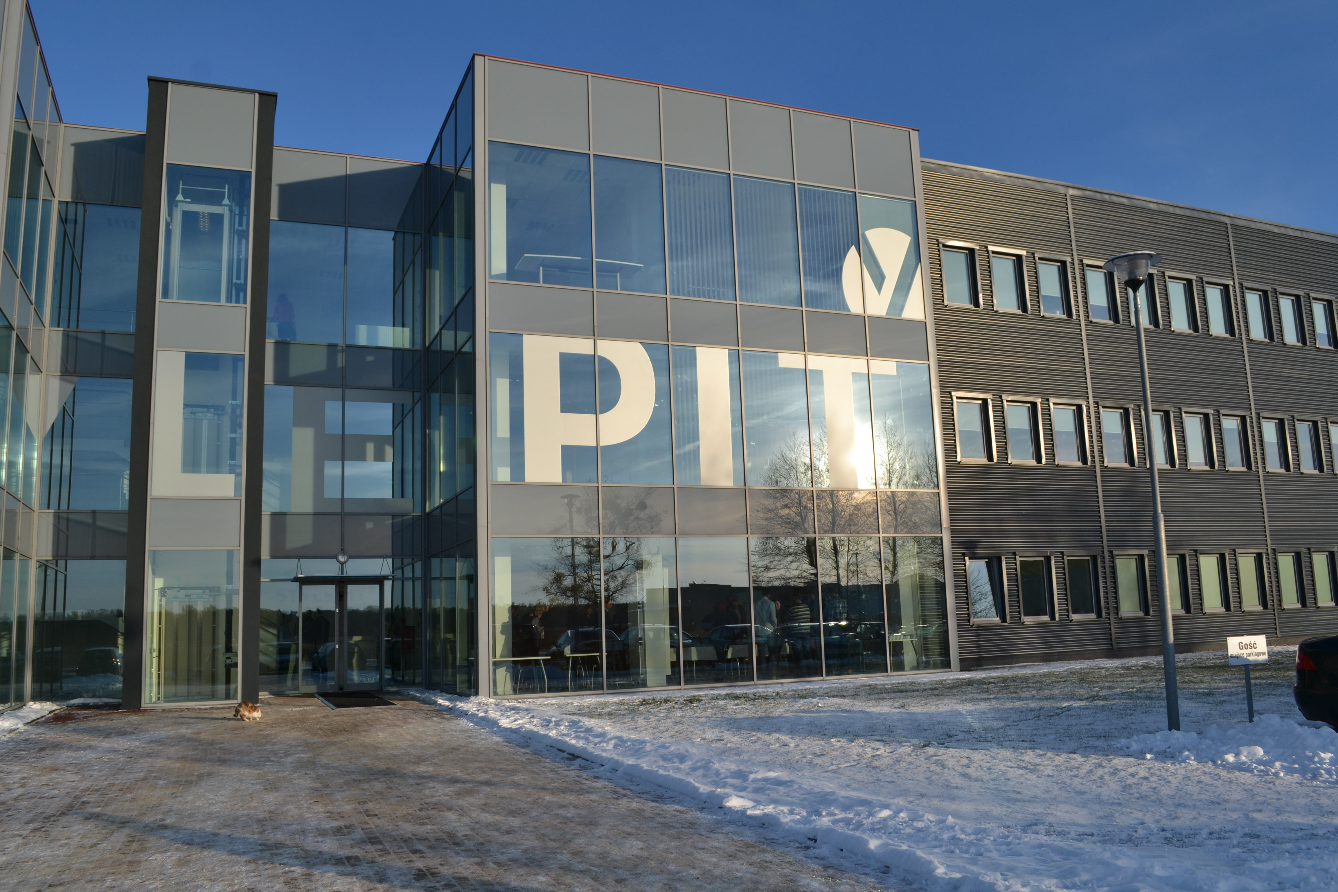 Biurowa część centrum dystrybucji StylePit w Goleniowskim Parku Przemysłowym