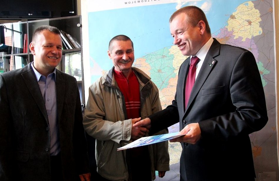 Podpisanie umowy ze Stowarzyszeniem OSP- Oddział Ratownictwa Wodnego w Siecinie w ramach PO RYBY
Szczecin, Urząd Marszałkowski (gabinet J. Rzepy), ul. Korsarzy 34