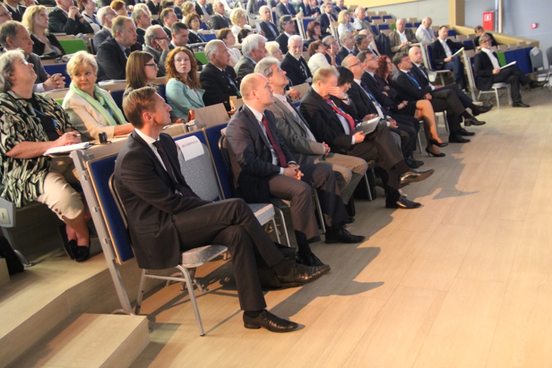 Wśród słuchaczy wykładu był marszałek Olgierd Geblewicz (na pierwszym planie w pierwszym rzędzie).