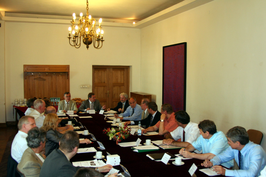 W posiedzeniu uczestniczył marszalek Władysław Husejko