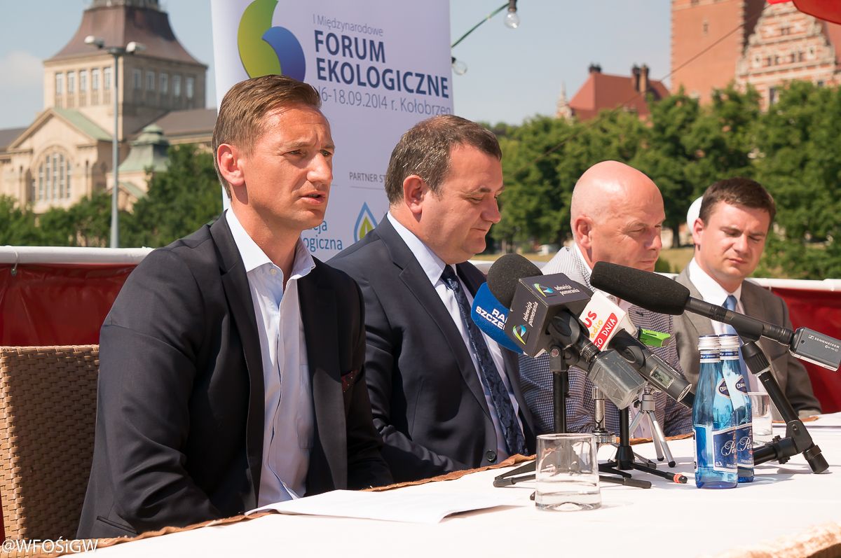 I Międzynarodowe Forum Ekologiczne w Kołobrzegu odbędzie się w dniach 16-18 września 2014 roku. Wydarzenie to było jednym z głównych punktów konferencji prasowej, która odbyła się 9 czerwca br. w Szczecinie, z udziałem marszałka Olgierda Geblewicza.