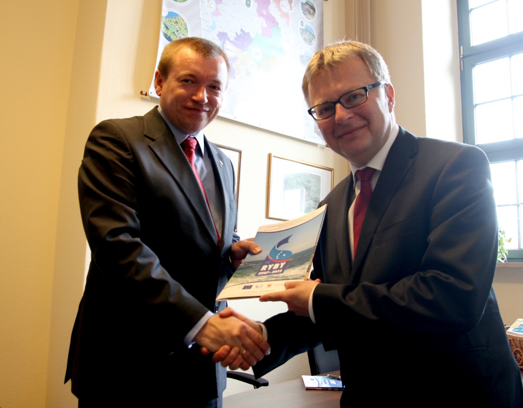 Beneficjentem drugiej z umów jest miasto Darłowo. Za kwotę 600 049,35 zł (dofinansowanie z PO RYBY: 453 411,94 zł) stworzy 6 tzw. „zielonych siłowni.