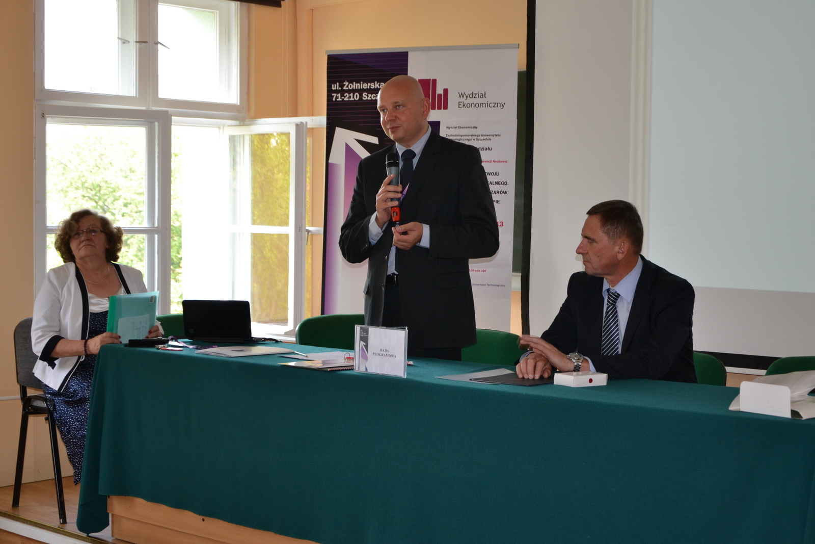 W pierwszym dniu konferencji uczestniczył Wicemarszałek Województwa Zachodniopomorskiego Andrzej Jakubowski.