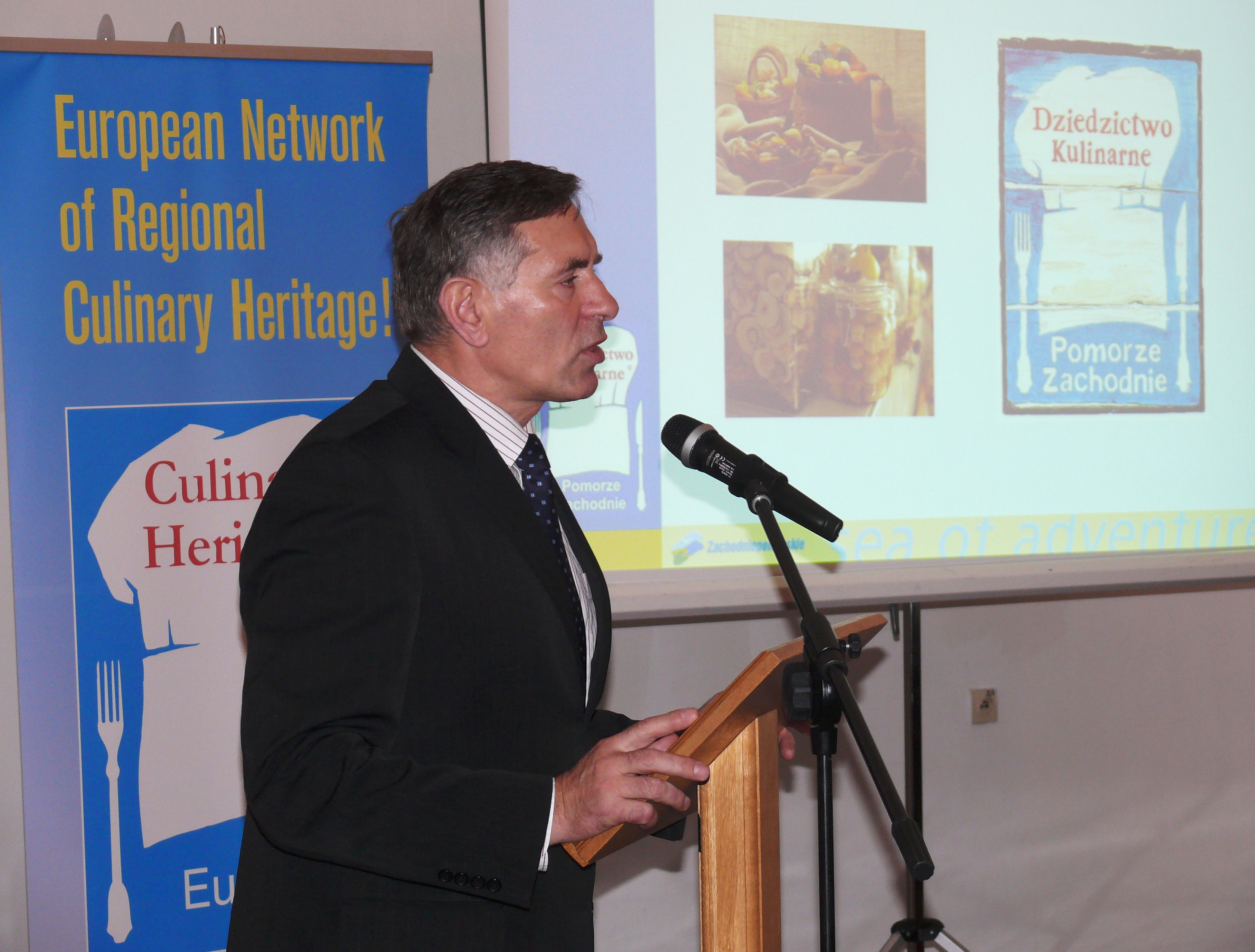 Wicemarszałek Województwa Jan Krawczuk podczas wystąpienia