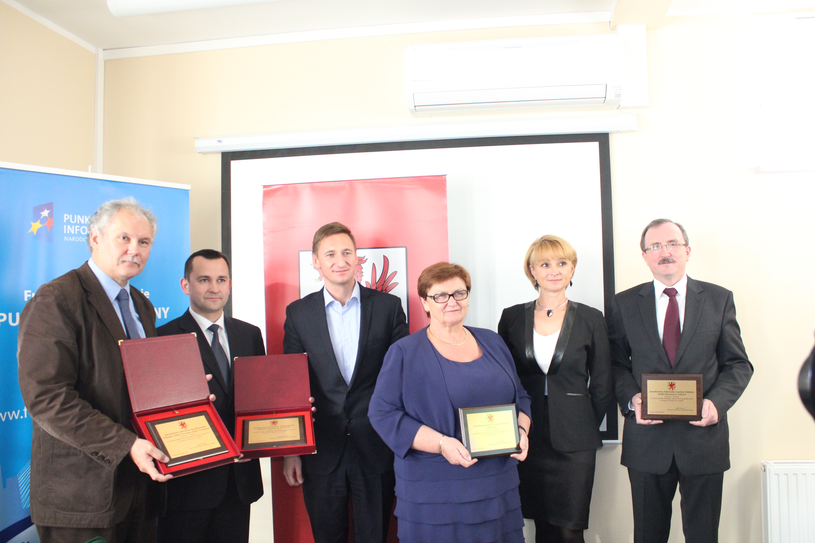 Marszałek Olgierd Geblewicz oraz Członek Zarządu Województwa Anna Mieczkowska z dyrektorami wojewódzkich szpitali