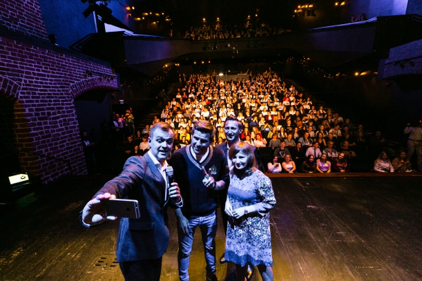 Fake newsy i mowa nienawiści wrogami Unii Europejskiej Fake newsy i mowa nienawiści wrogami Unii Europejskiej