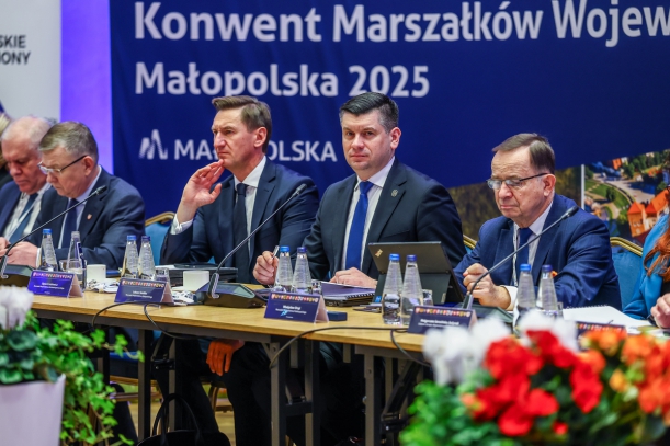 Olgierd Geblewicz (w środku)