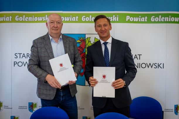 marszałek Olgierd Geblewicz ze starostą powiatu goleniowskiego