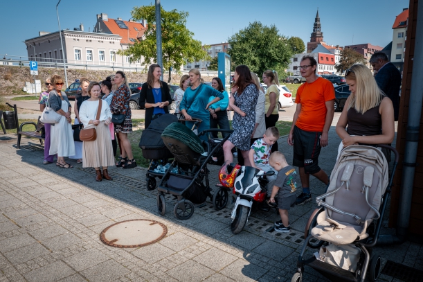 mieszkańcy Grygina przed otwarciem klubu