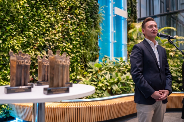 marszałek województwa Olgierd Geblewicz przemawia przy mównicy 