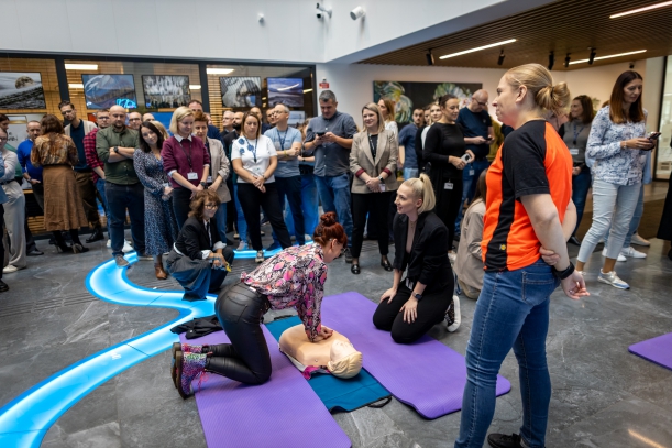 grupa wolonariuszy, która uczestniczy w akcji