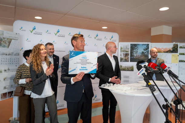 Pierwszą nagrodę w konkursie sąd konkursowy przyznał pracowni Tektura, Barbara Kozielewska z Warszawy