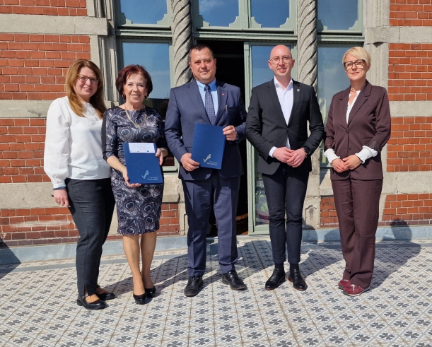 wspólne zdjęcie gości spotkania