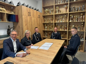 podpisanie umowy w remizie 