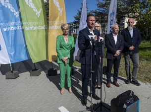 Marszałek Olgierd Geblewicz podczas podsumowania inwestycji w ciągu DW163 w Kołobrzegu